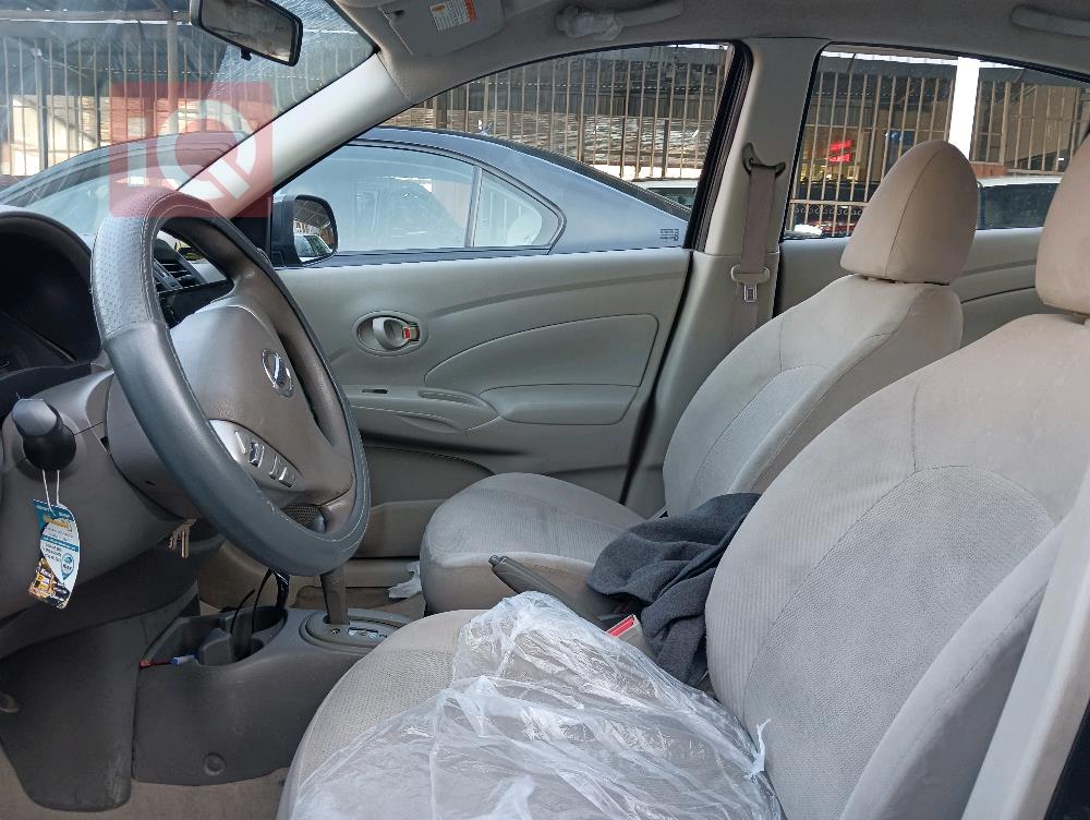 Nissan Versa